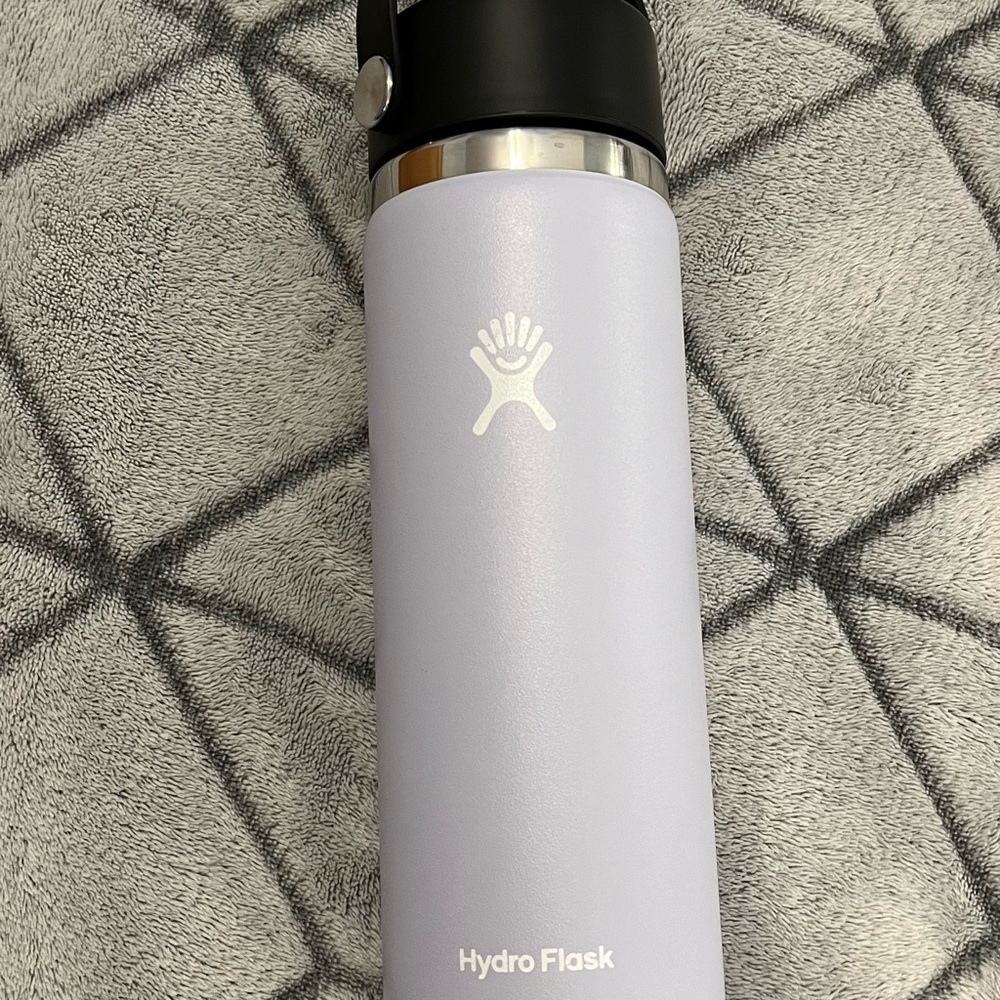 Hydro Flask 20 ounce Wide Mouth Bottle with Sipper